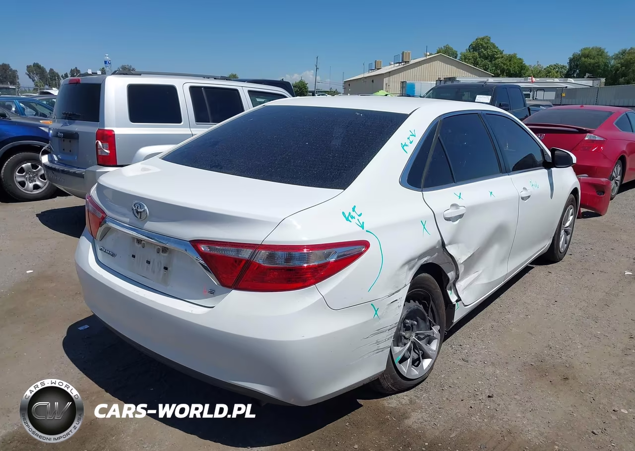 2017 Toyota Camry Le VIN:4T1BF1FK9HU349471 - 4