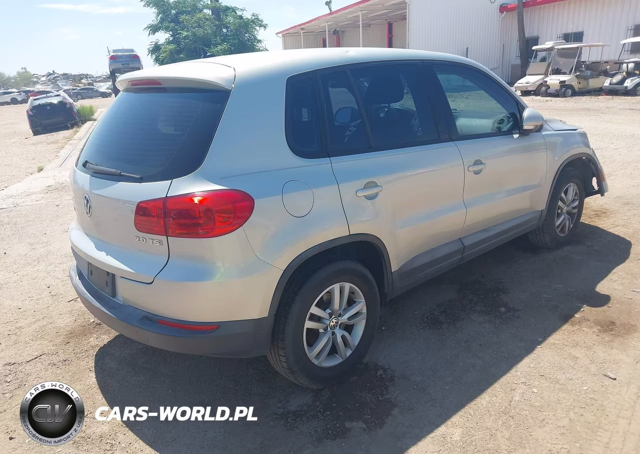 2013 Volkswagen Tiguan S VIN:WVGAV3AX0DW610028 - 4
