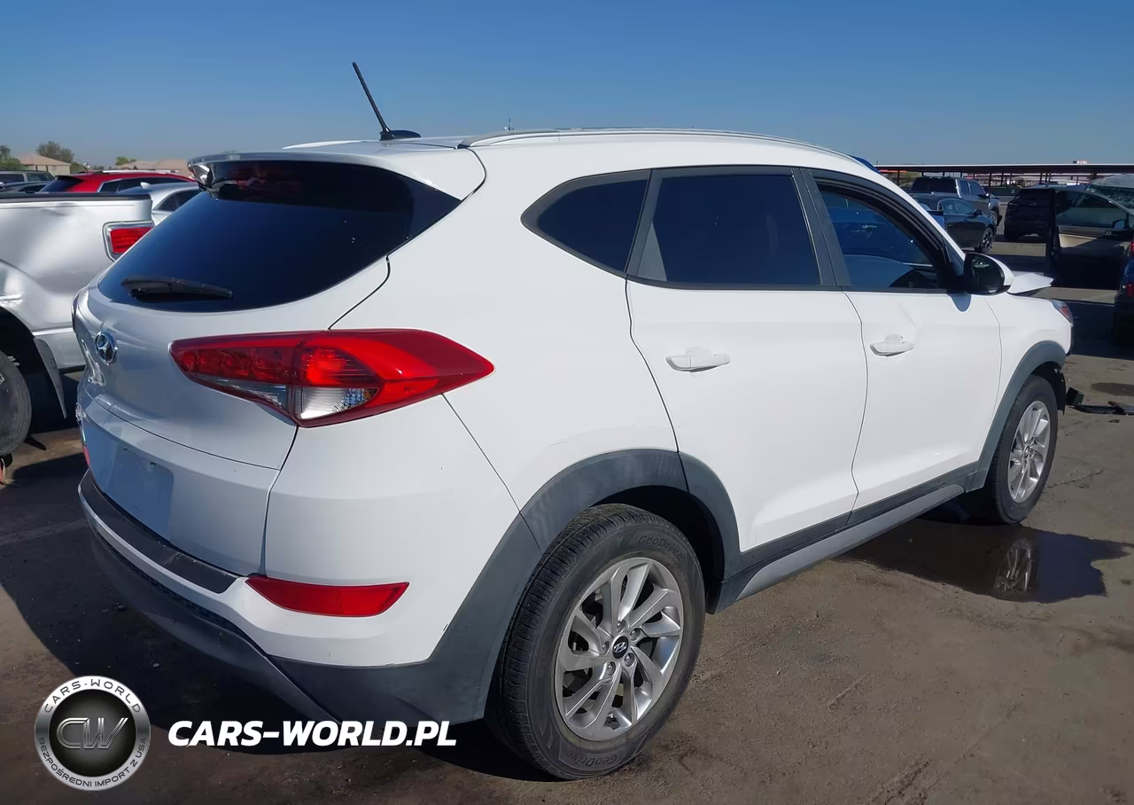 2017 Hyundai Tucson Se VIN:KM8J33A42HU282964 - 4