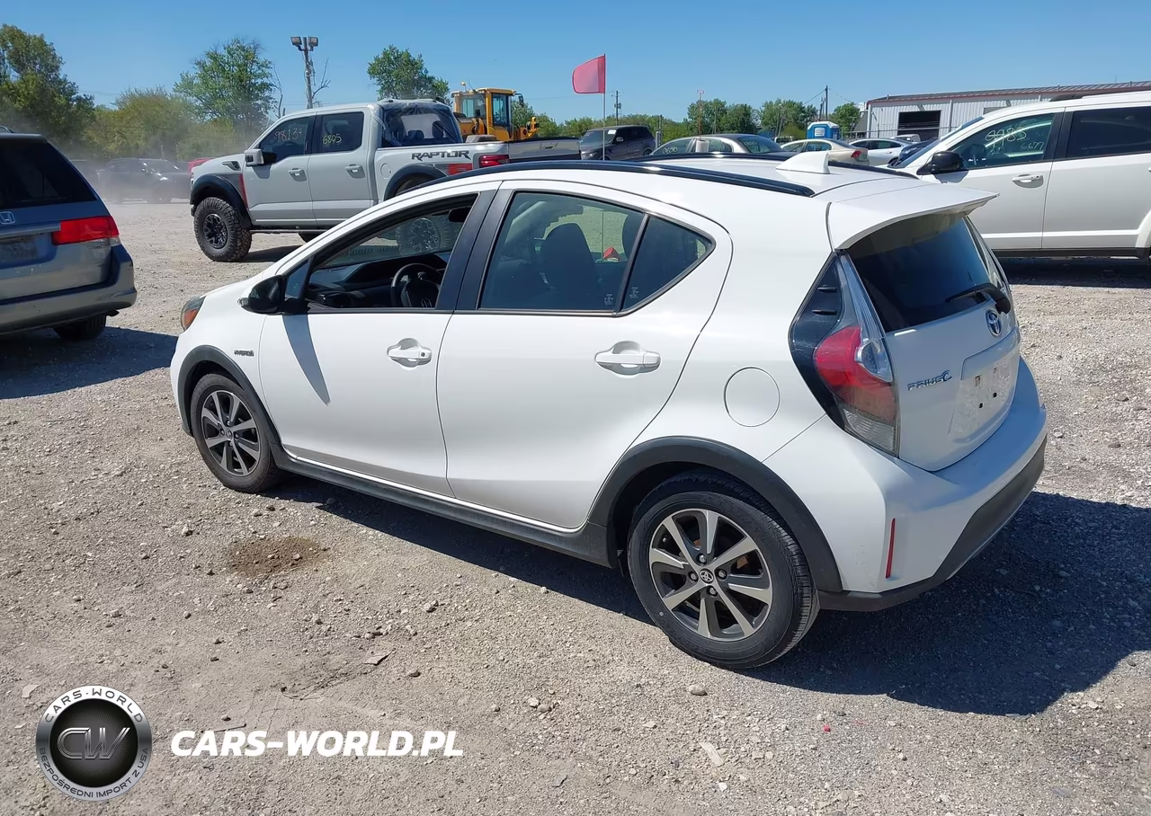 2018 TOYOTA PRIUS C VIN:JTDKDTB31J1615383 - 3