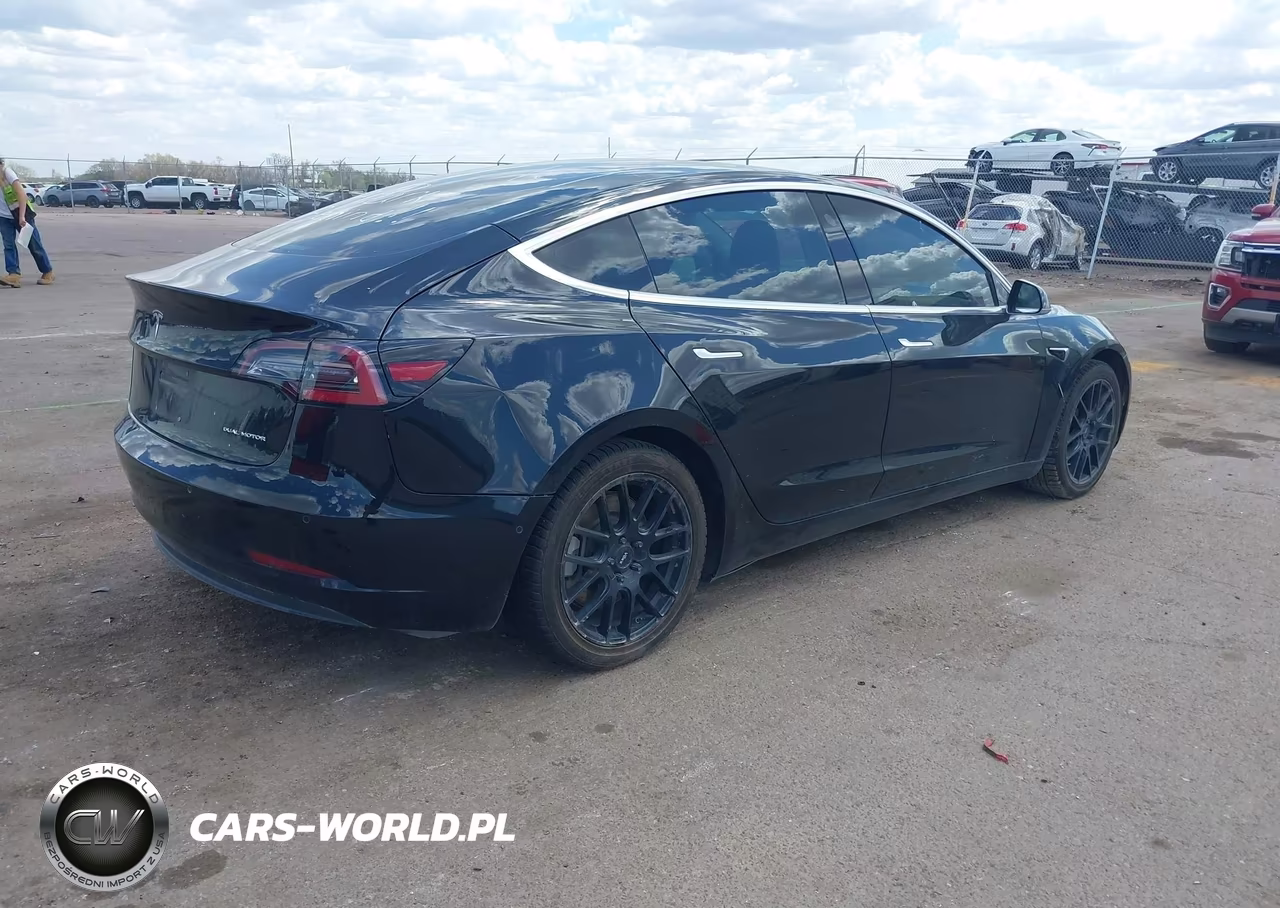 2018 Tesla Model 3 Long Range-Performance VIN:5YJ3E1EB8JF127192 - 4