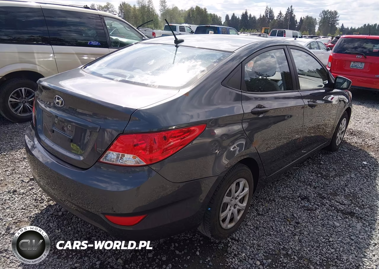 2012 Hyundai Accent Gls VIN:KMHCT4AE8CU045086 - 4
