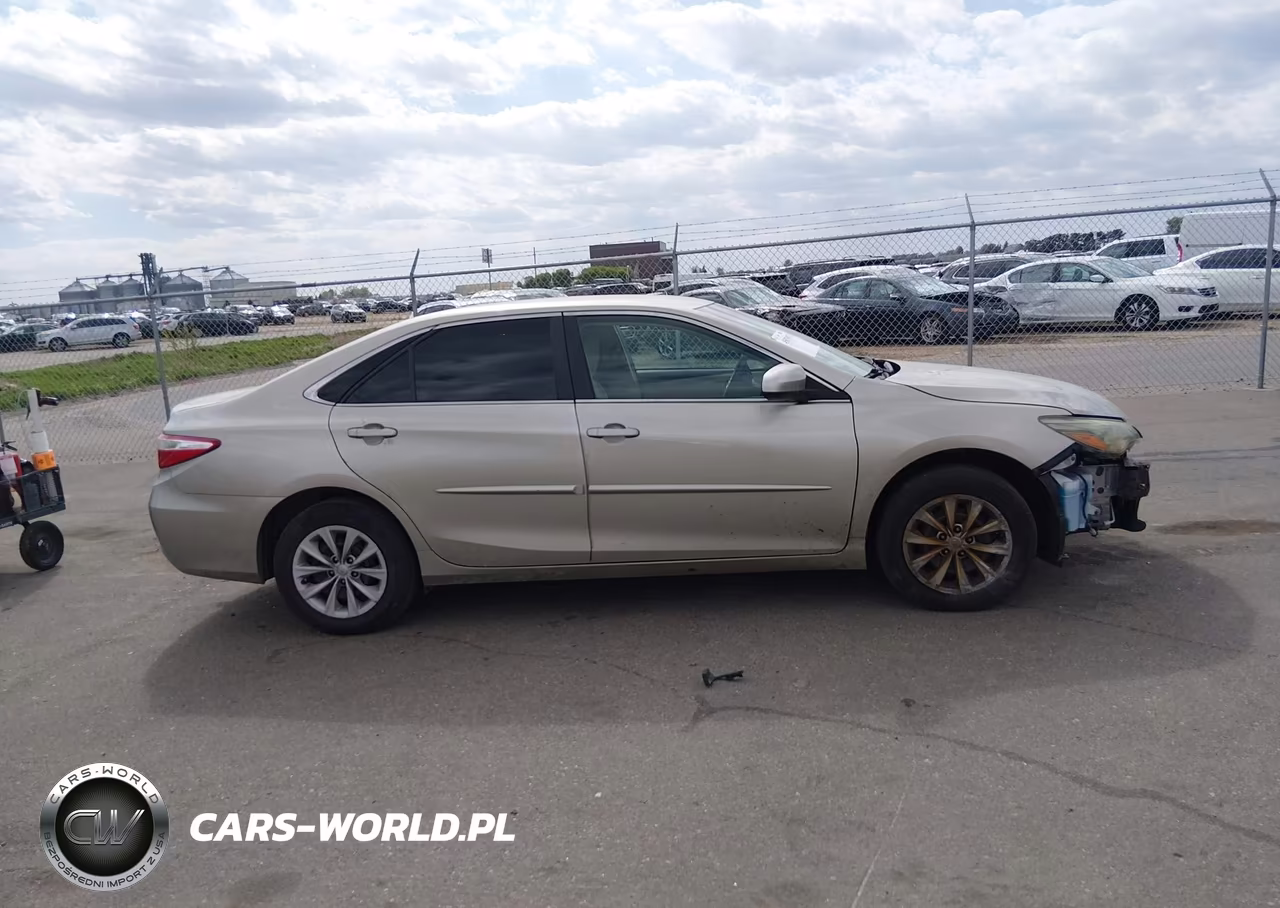 2015 Toyota Camry Le VIN:4T4BF1FK6FR507672 - 13