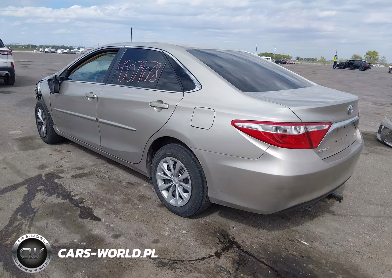 2015 Toyota Camry Le VIN:4T4BF1FK6FR507672 - 3