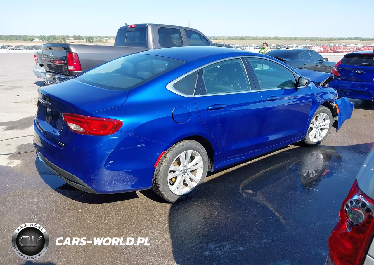 2016 Chrysler 200 Limited VIN:1C3CCCAB4GN181210 - 4