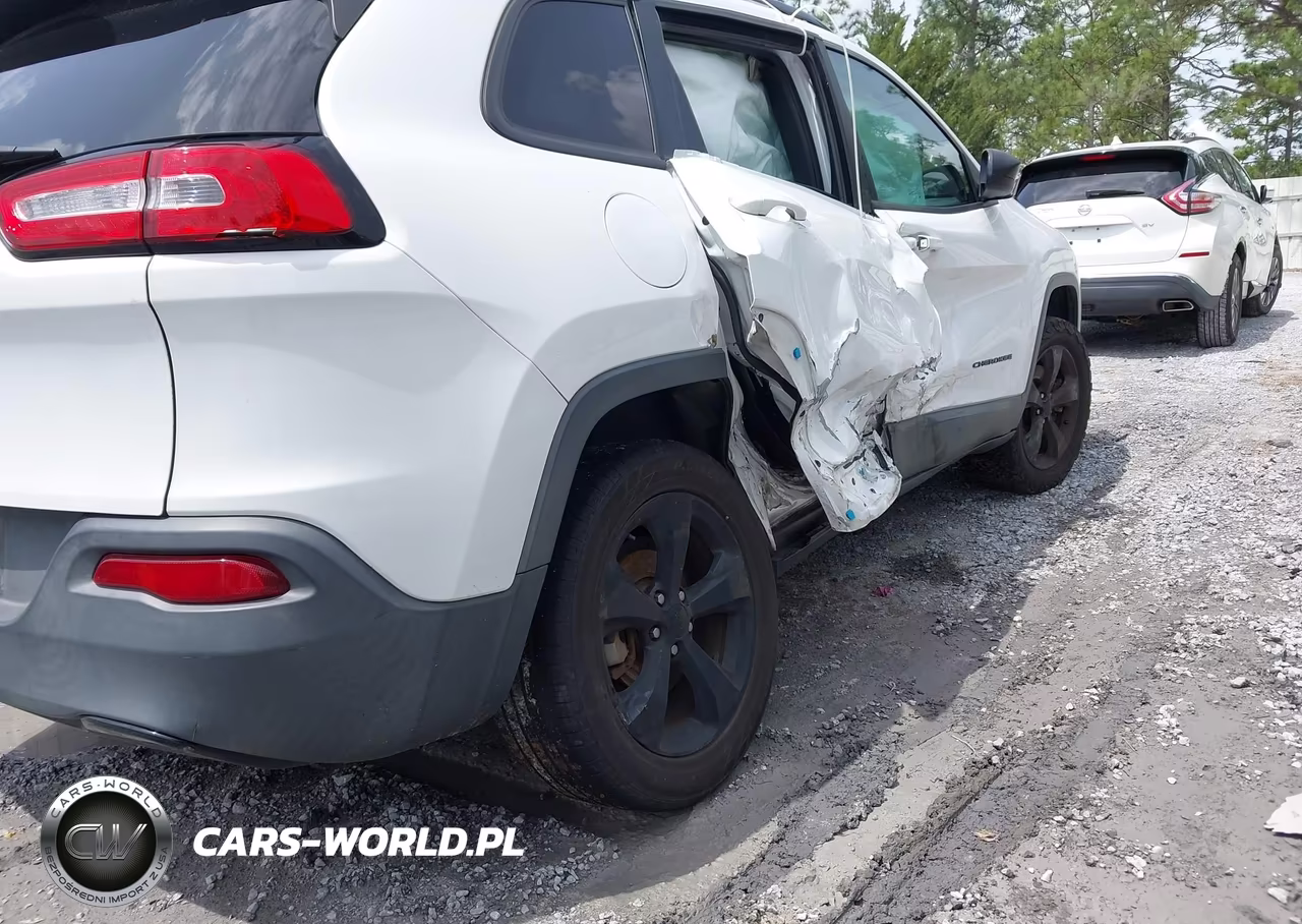 2018 Jeep Cherokee Latitude Fwd VIN:1C4PJLCB8JD620180 - 18