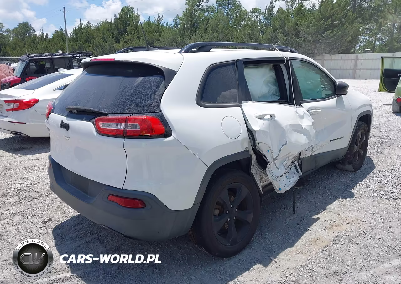 2018 Jeep Cherokee Latitude Fwd VIN:1C4PJLCB8JD620180 - 4