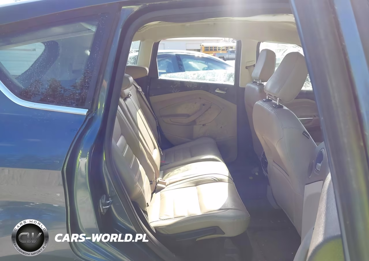 2018 Ford C-Max Hybrid Titanium VIN:1FADP5DU7JL105583 - 13
