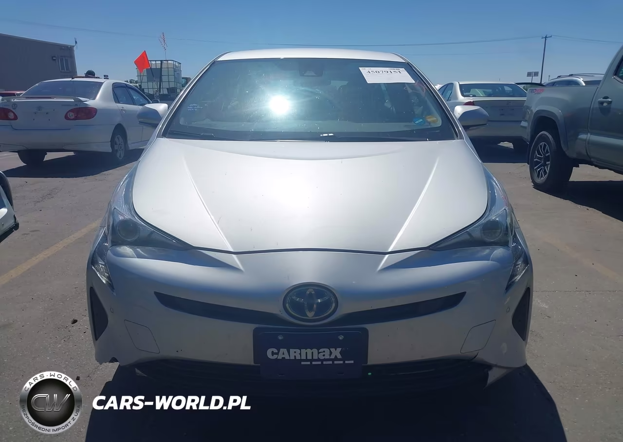 2018 Toyota Prius Two VIN:JTDKBRFU0J3600504 - 12