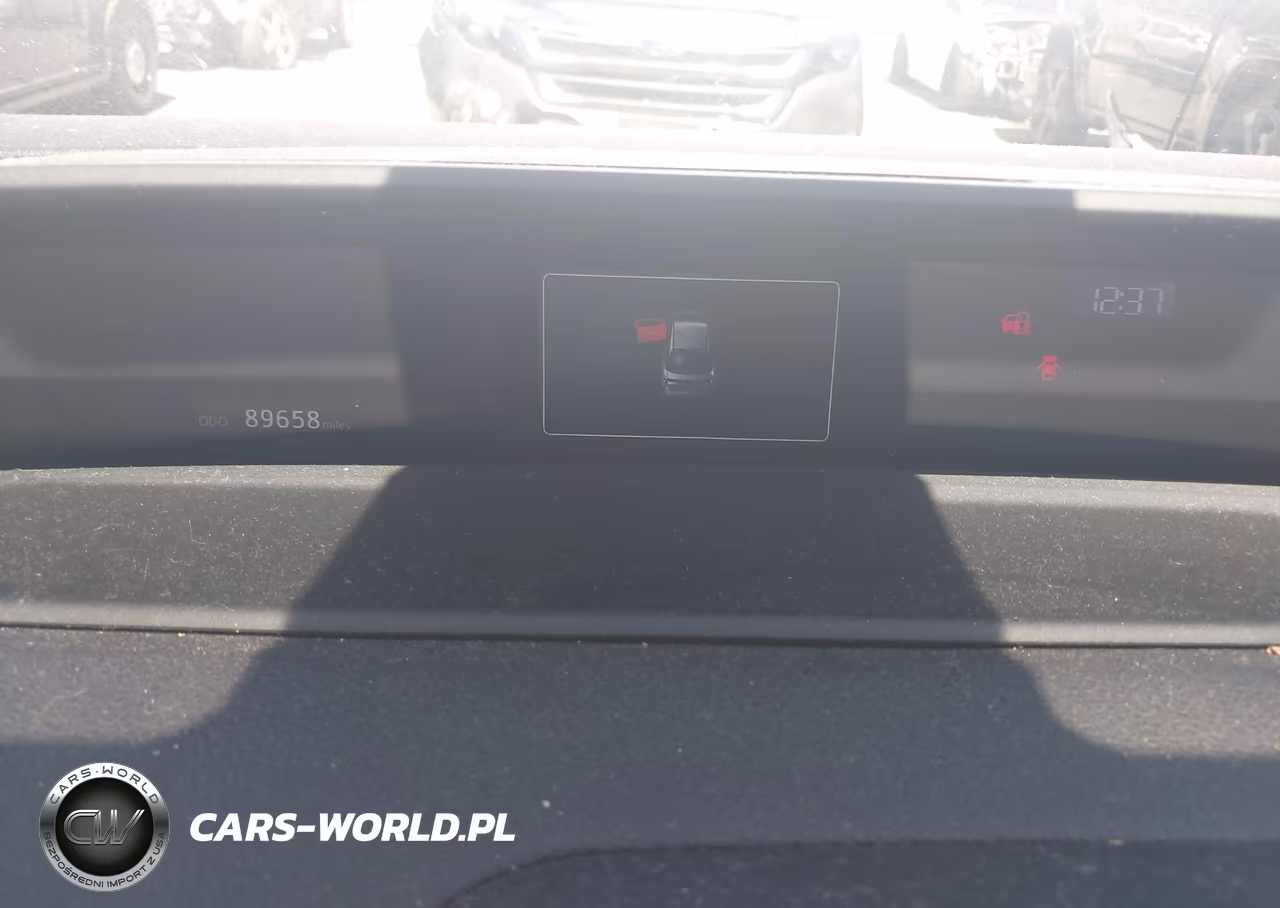 2018 Toyota Prius Two VIN:JTDKBRFU0J3600504 - 7