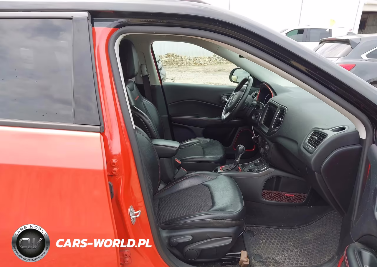 2018 Jeep Compass Trailhawk 4X4 VIN:3C4NJDDB7JT410515 - 5
