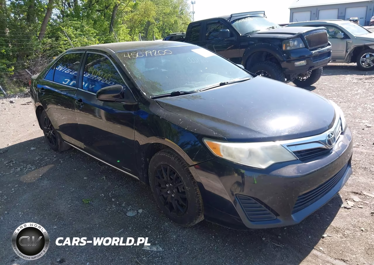 2012 Toyota Camry Le – zdjęcie 1 z 16
