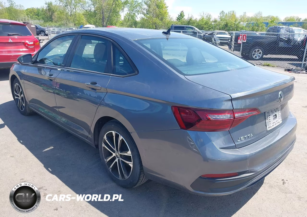 2023 Volkswagen Jetta 1.5T Sport VIN:3VWBM7BUXPM019942 - 3
