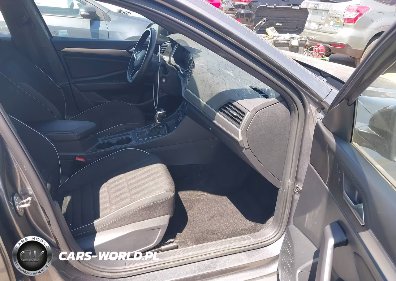 2023 Volkswagen Jetta 1.5T Sport VIN:3VWBM7BUXPM019942 - 5