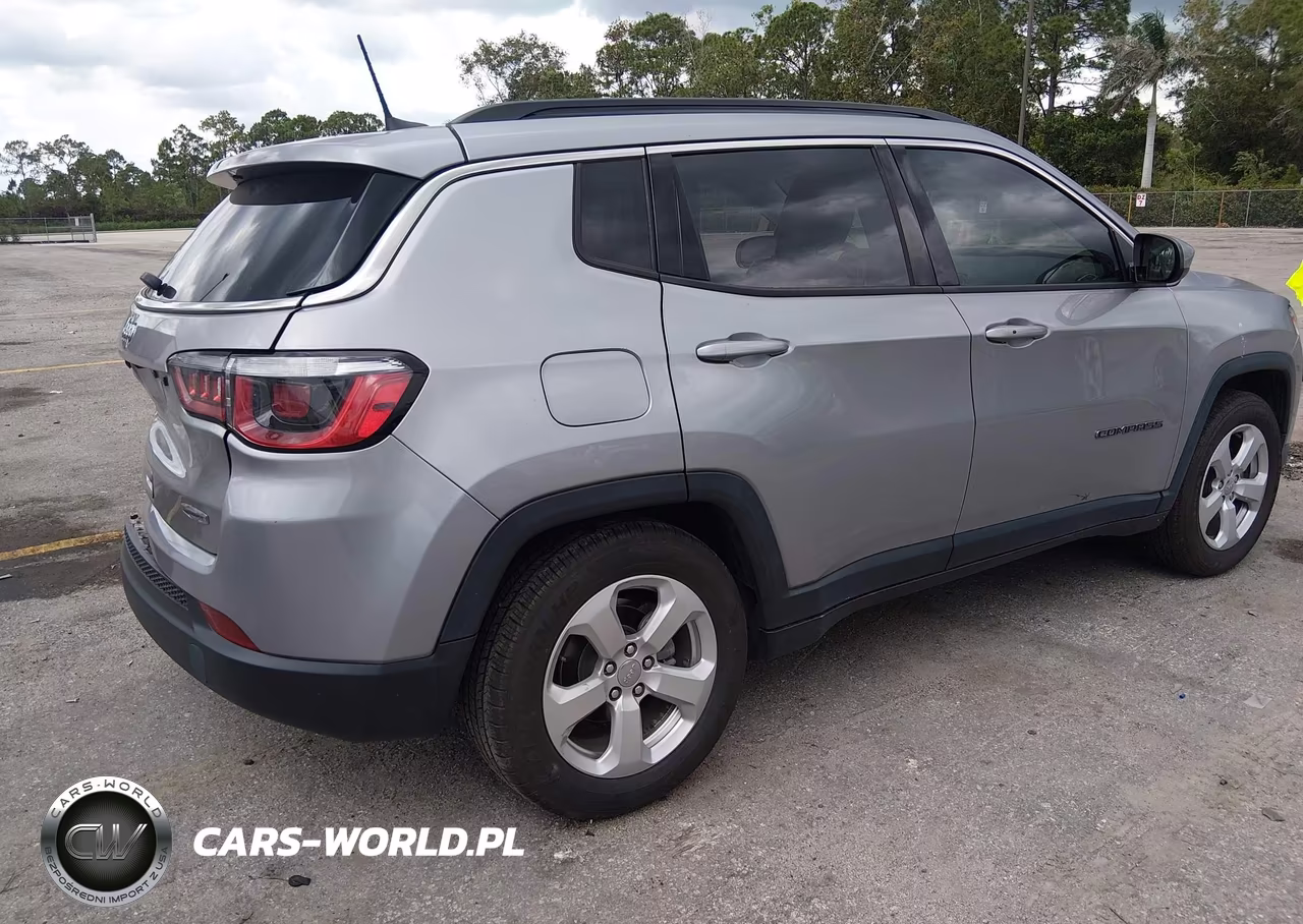 2019 Jeep Compass Latitude Fwd VIN:3C4NJCBB7KT851866 - 4