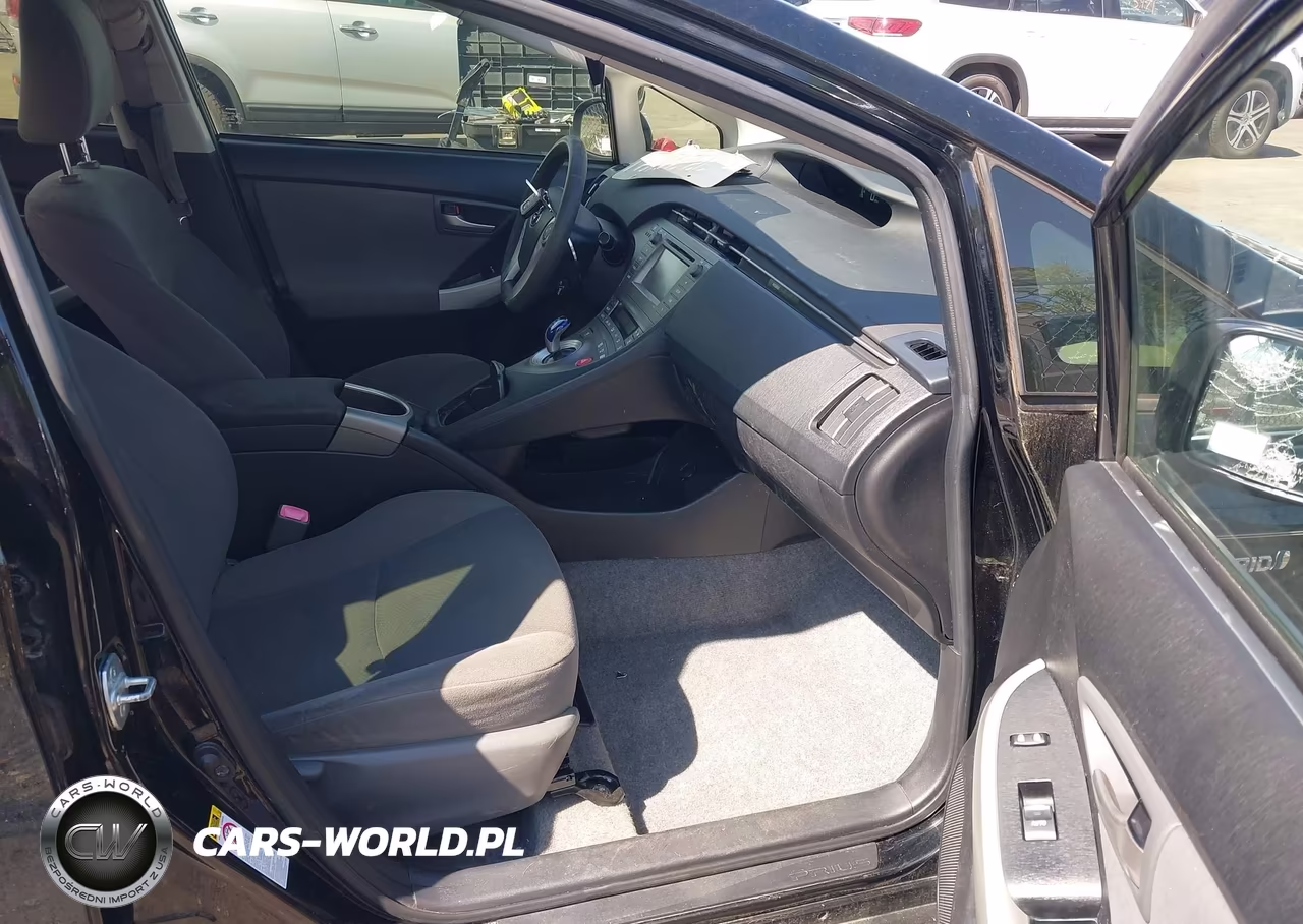2012 Toyota Prius VIN:JTDKN3DU4C1521083 - 5