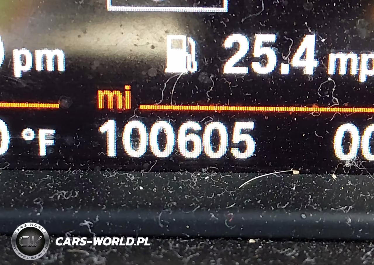 2018 BMW X2 xDrive28I VIN:WBXYJ5C37JEF75001 - 16