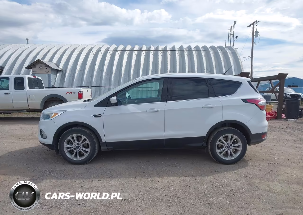 2017 Ford Escape Se VIN:1FMCU9GD2HUA69836 - 15