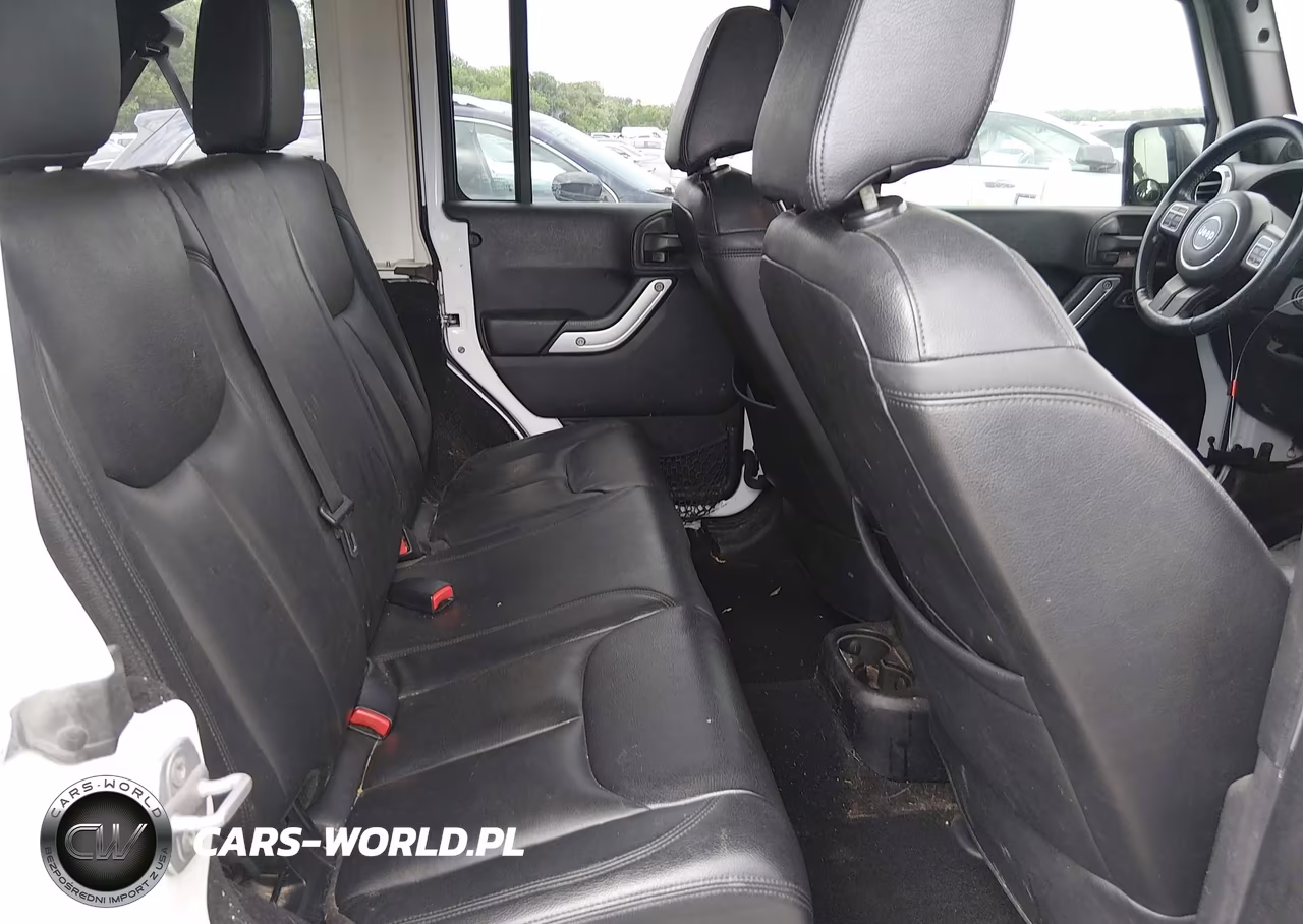 2014 Jeep Wrangler Unlimited Sahara VIN:1C4BJWEG6EL100110 - 8