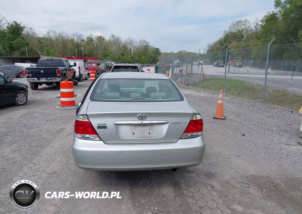 2005 Toyota Camry Le VIN:4T1BE30K35U414334 - 16