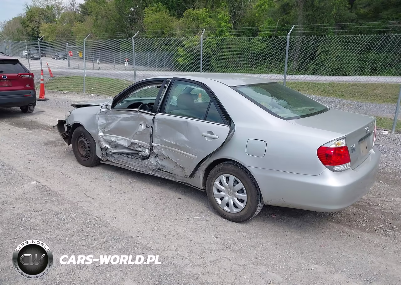 2005 Toyota Camry Le VIN:4T1BE30K35U414334 - 3