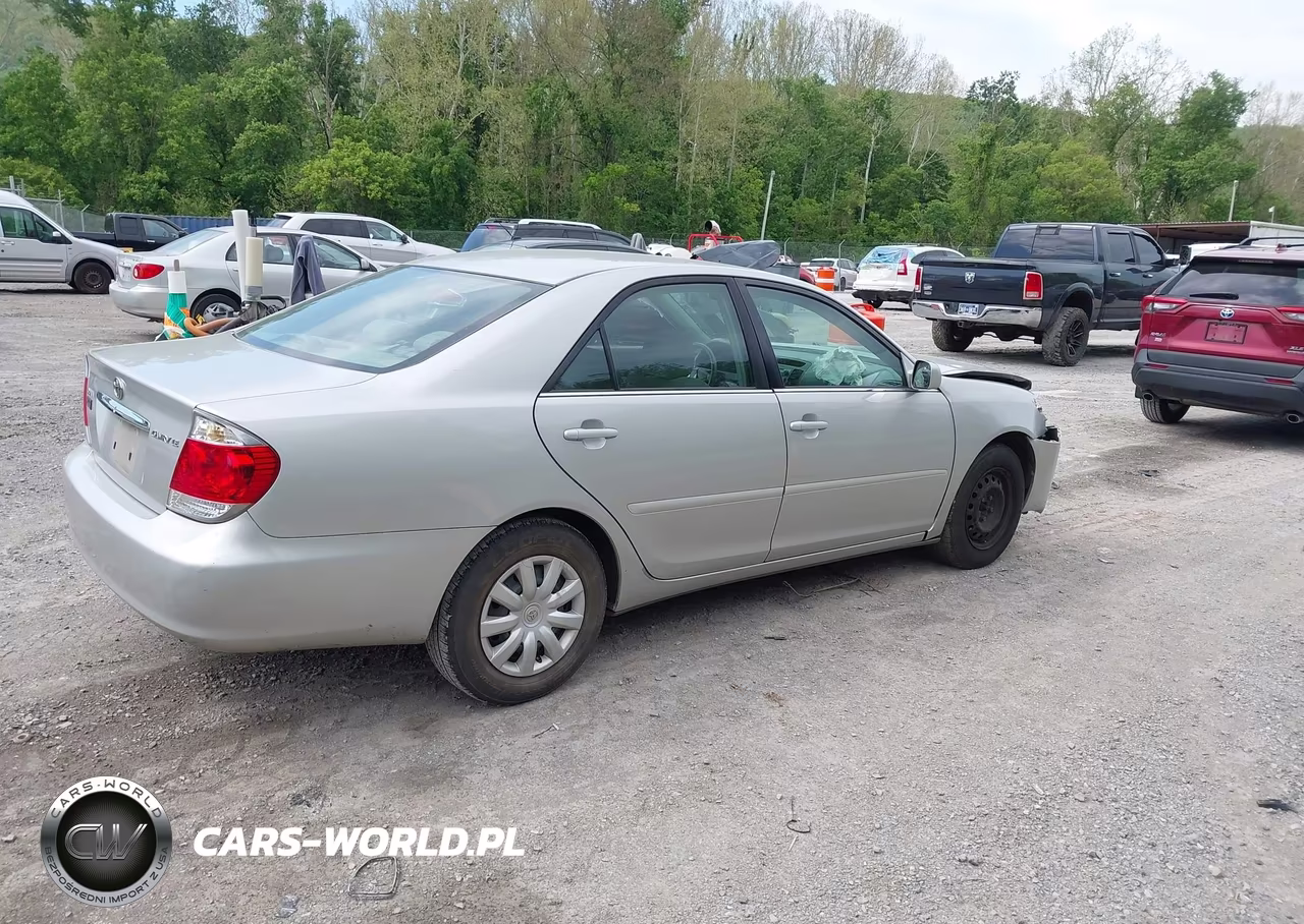 2005 Toyota Camry Le VIN:4T1BE30K35U414334 - 4