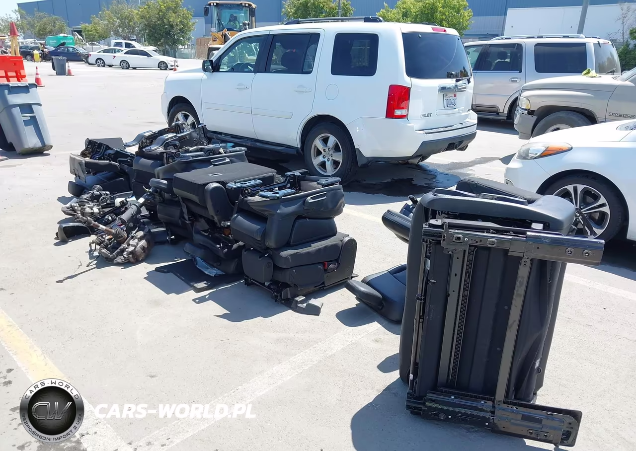 2023 Ford Police Interceptor Utility VIN:1FM5K8AB2PGB37954 - 12