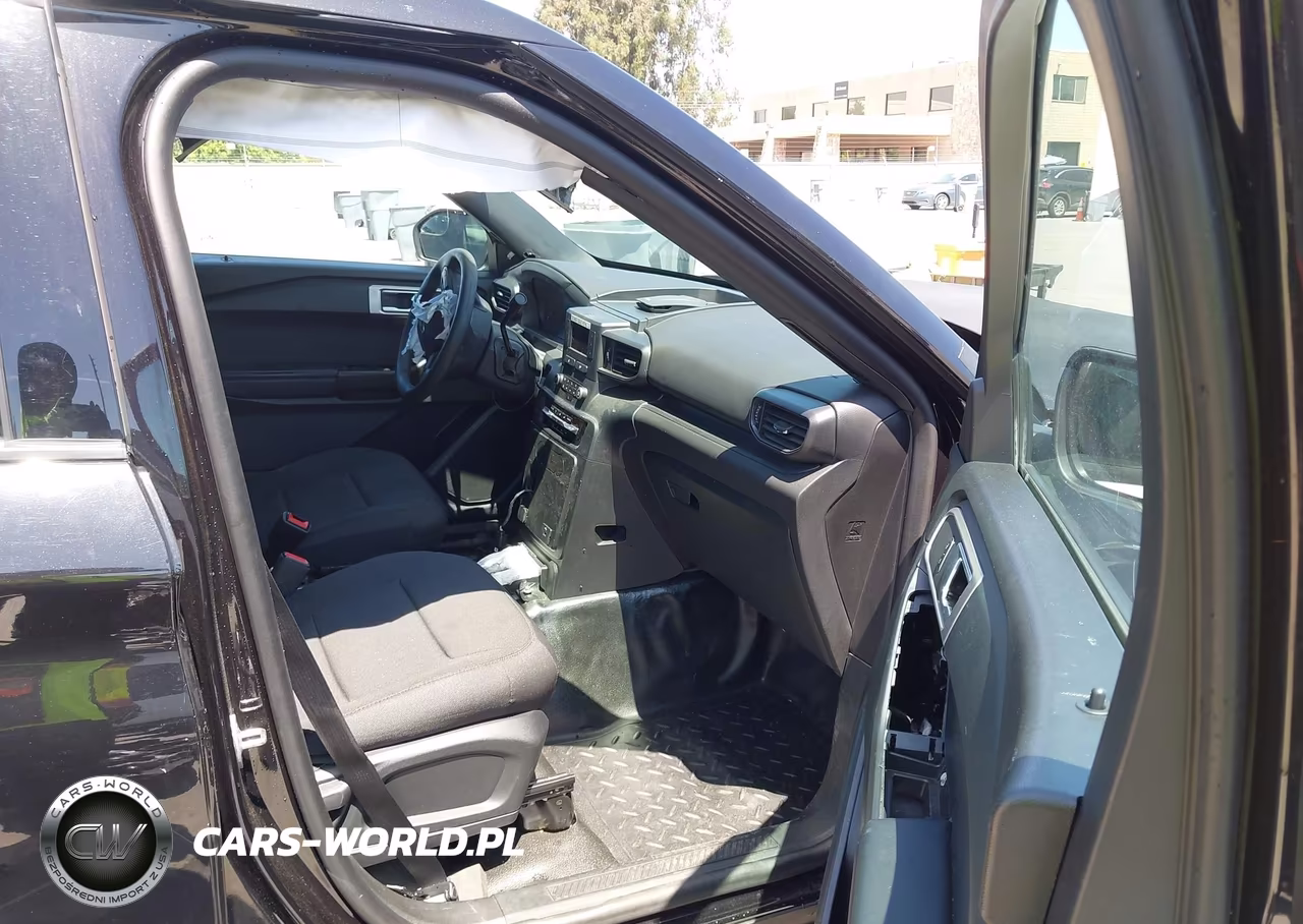 2023 Ford Police Interceptor Utility VIN:1FM5K8AB2PGB37954 - 5