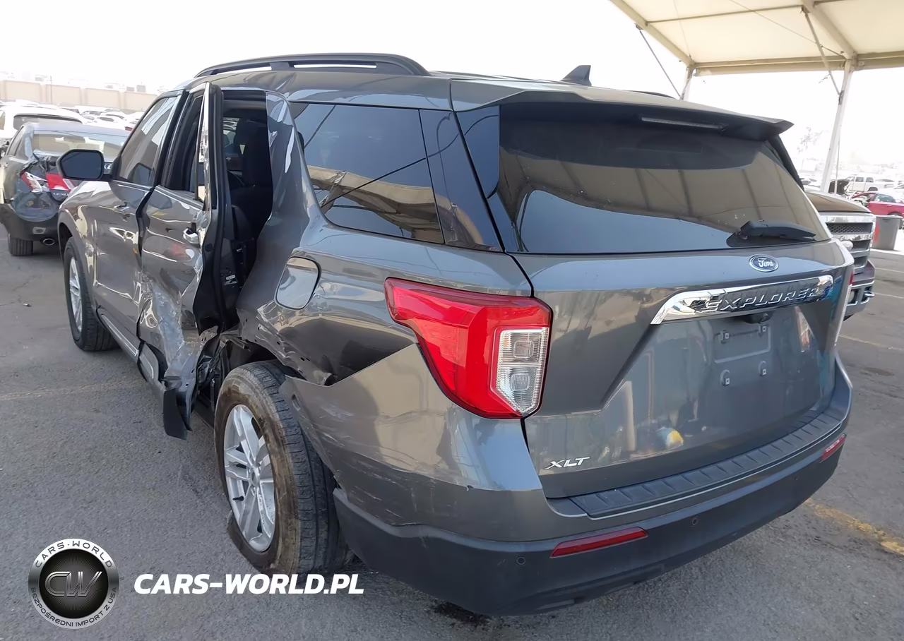 2022 Ford Explorer Xlt VIN:1FMSK7DH5NGB56492 - 3