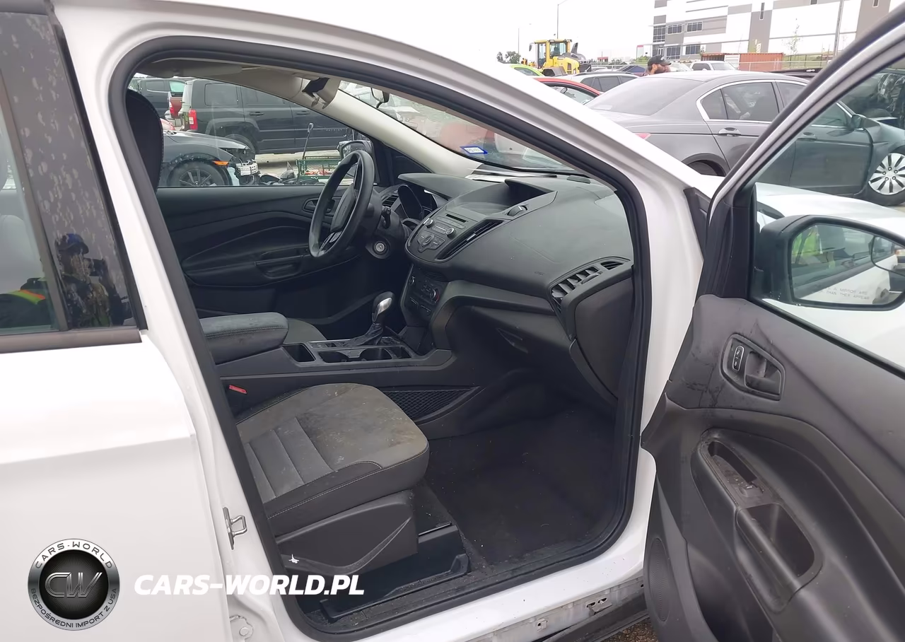 2018 Ford Escape S VIN:1FMCU0F76JUB72321 - 5
