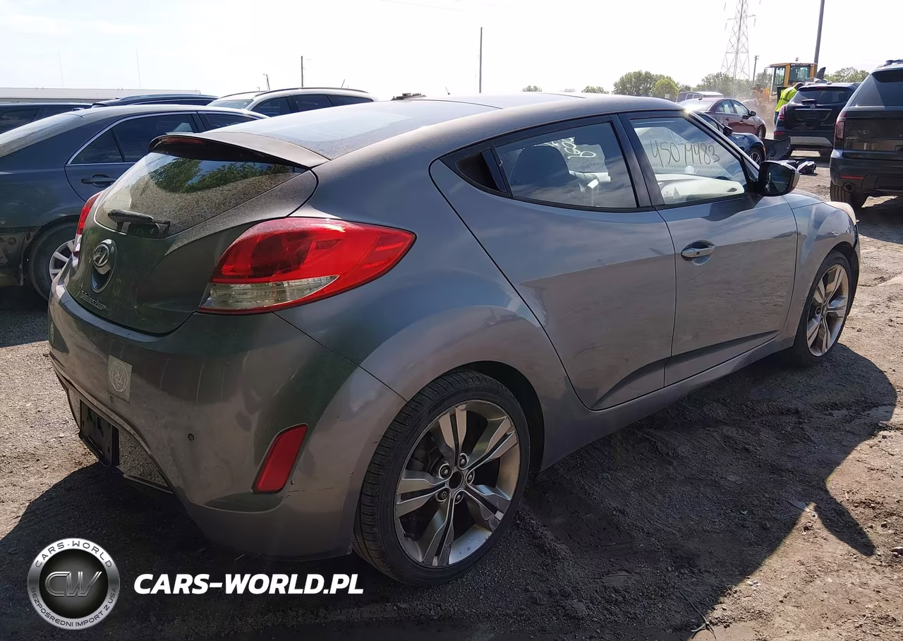 2012 Hyundai Veloster Base W-Black VIN:KMHTC6AD0CU073872 - 4