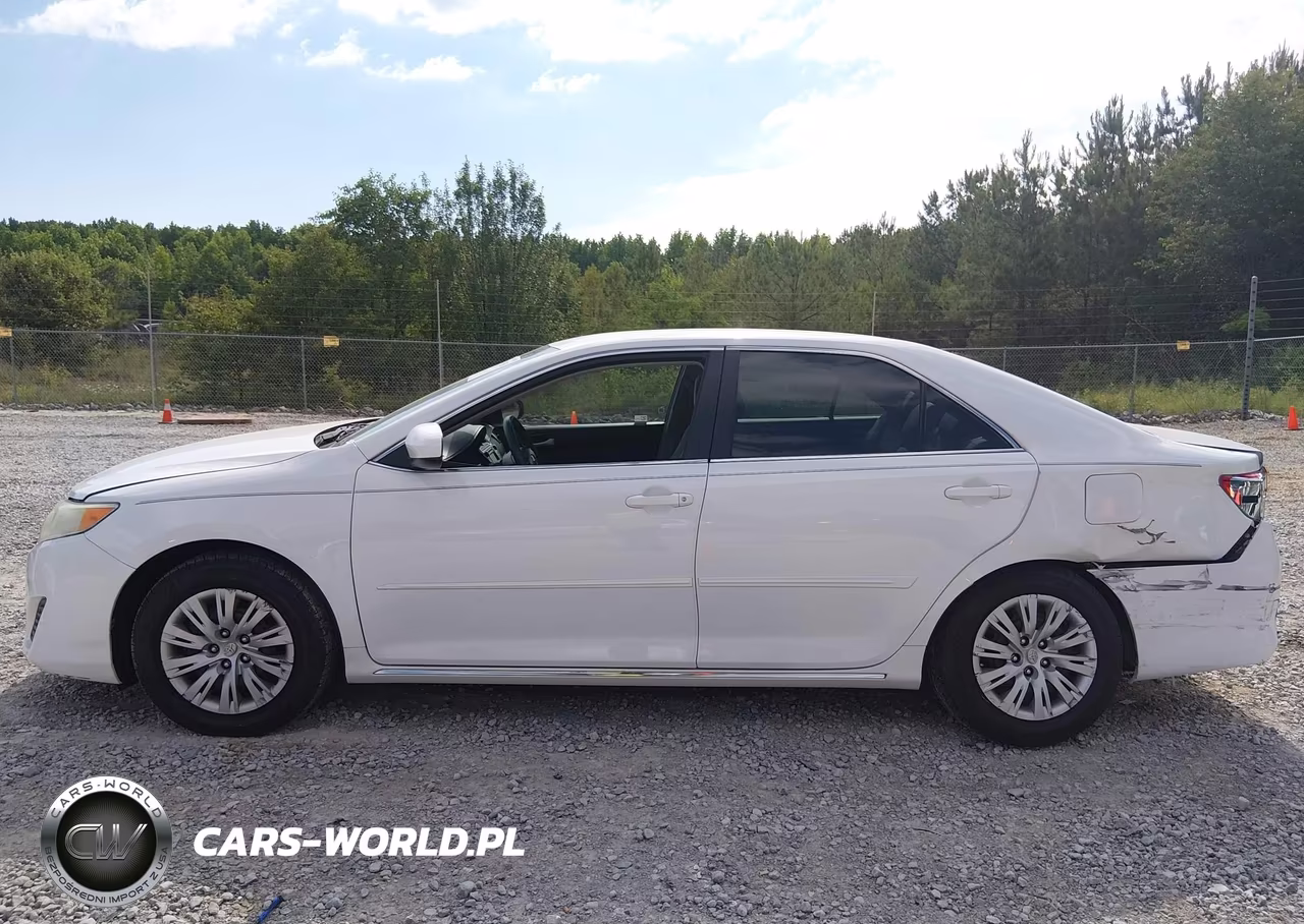 2013 Toyota Camry Le VIN:4T4BF1FK2DR283958 - 14