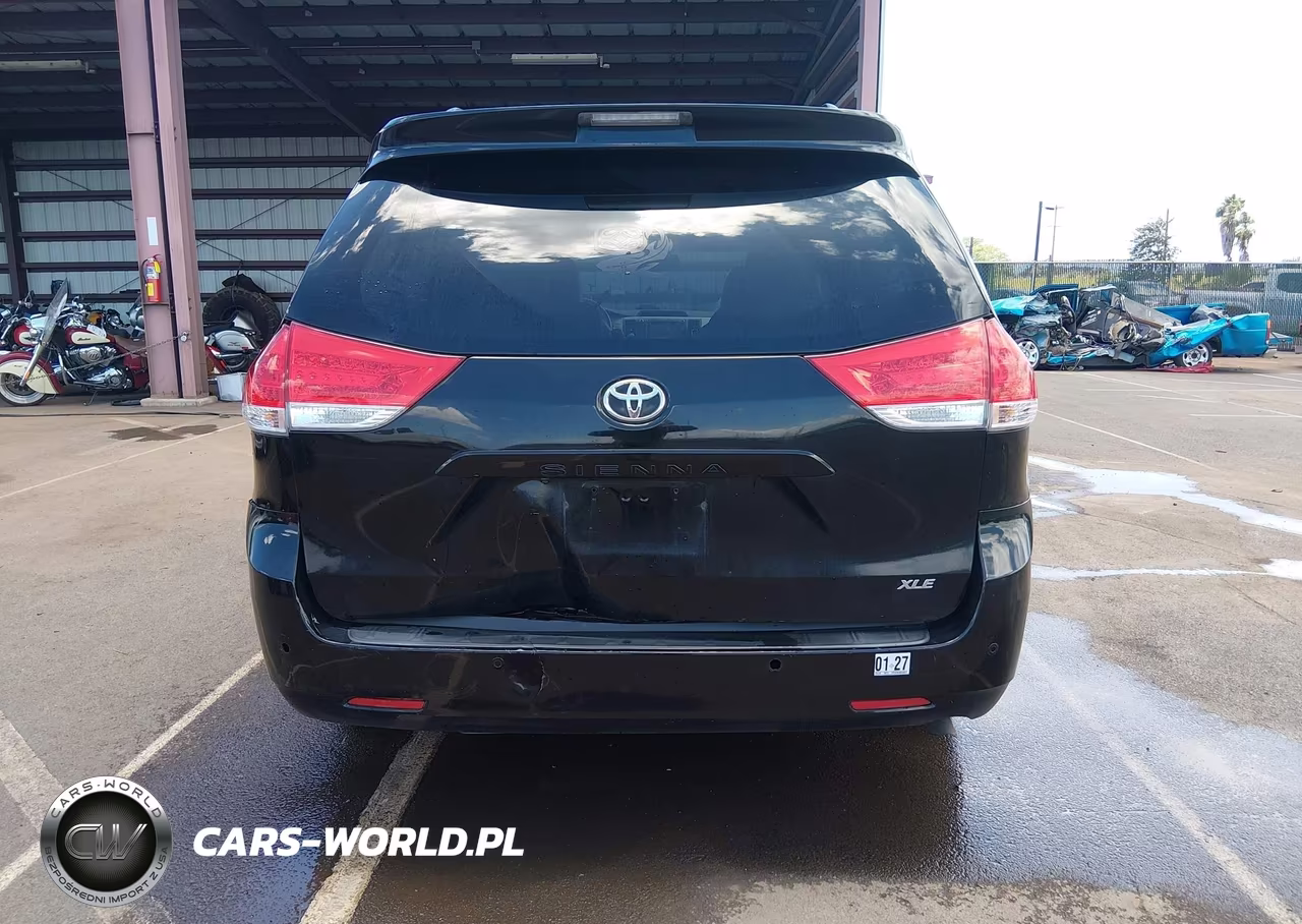 2013 Toyota Sienna Xle V6 7 Passenger Auto Access Seat-Xle V6 8 Passenger VIN:5TDYK3DC9DS350510 - 6