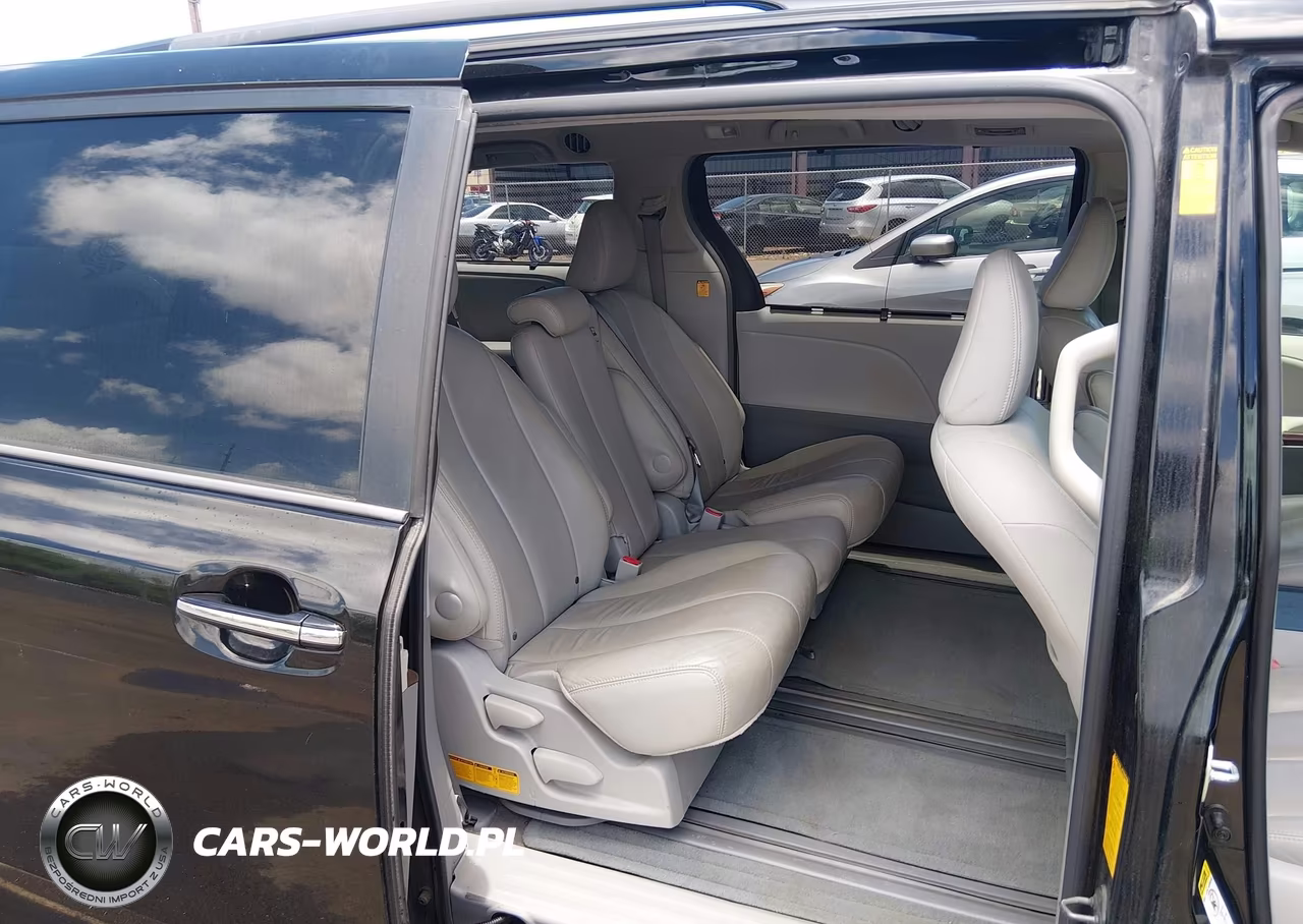 2013 Toyota Sienna Xle V6 7 Passenger Auto Access Seat-Xle V6 8 Passenger VIN:5TDYK3DC9DS350510 - 8