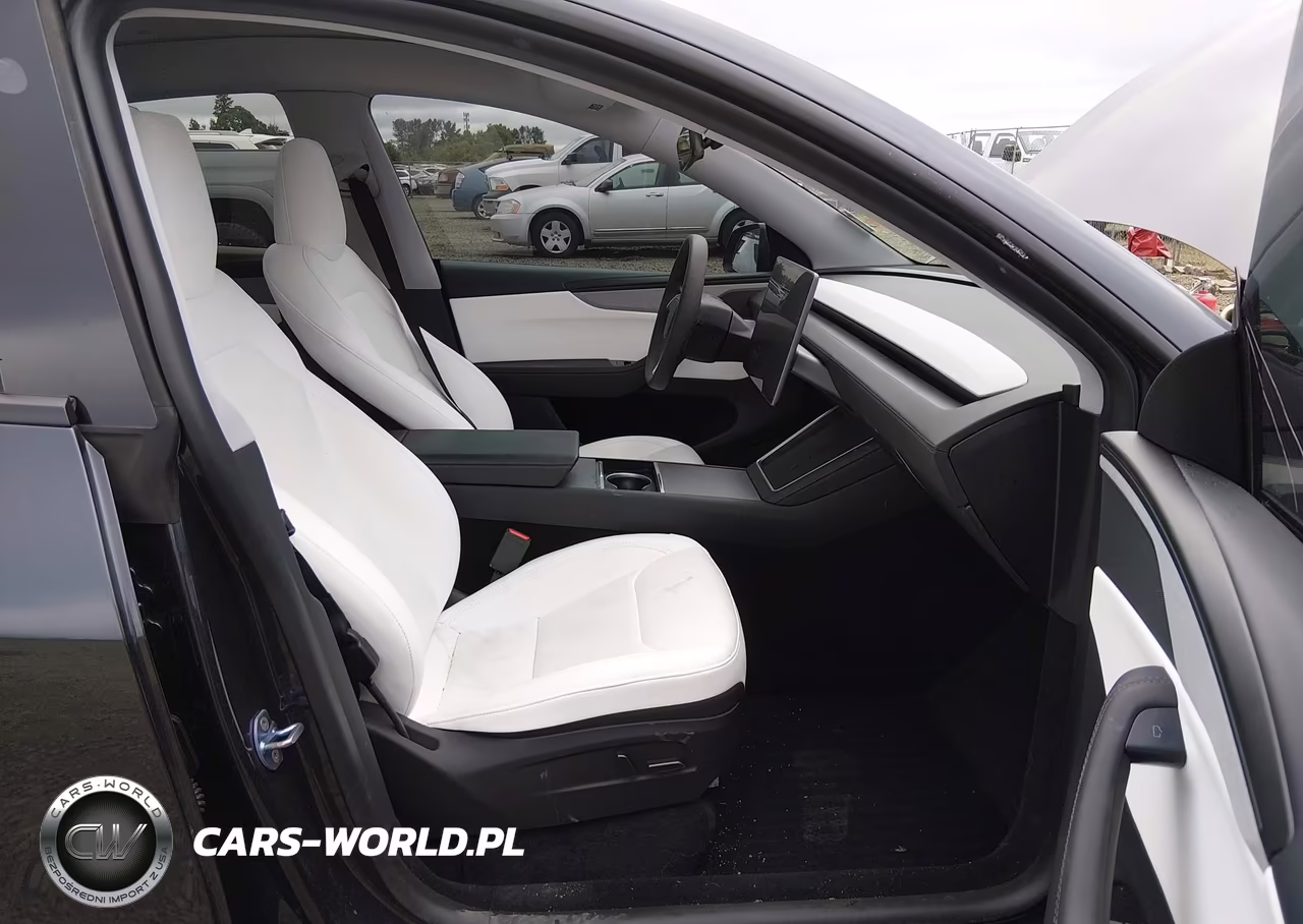 2026 Tesla Model Y All-Wheel Drive-Long Range Launch Series-Premium All-Wheel Drive VIN:7SAYGDEE5TF454862 - 5