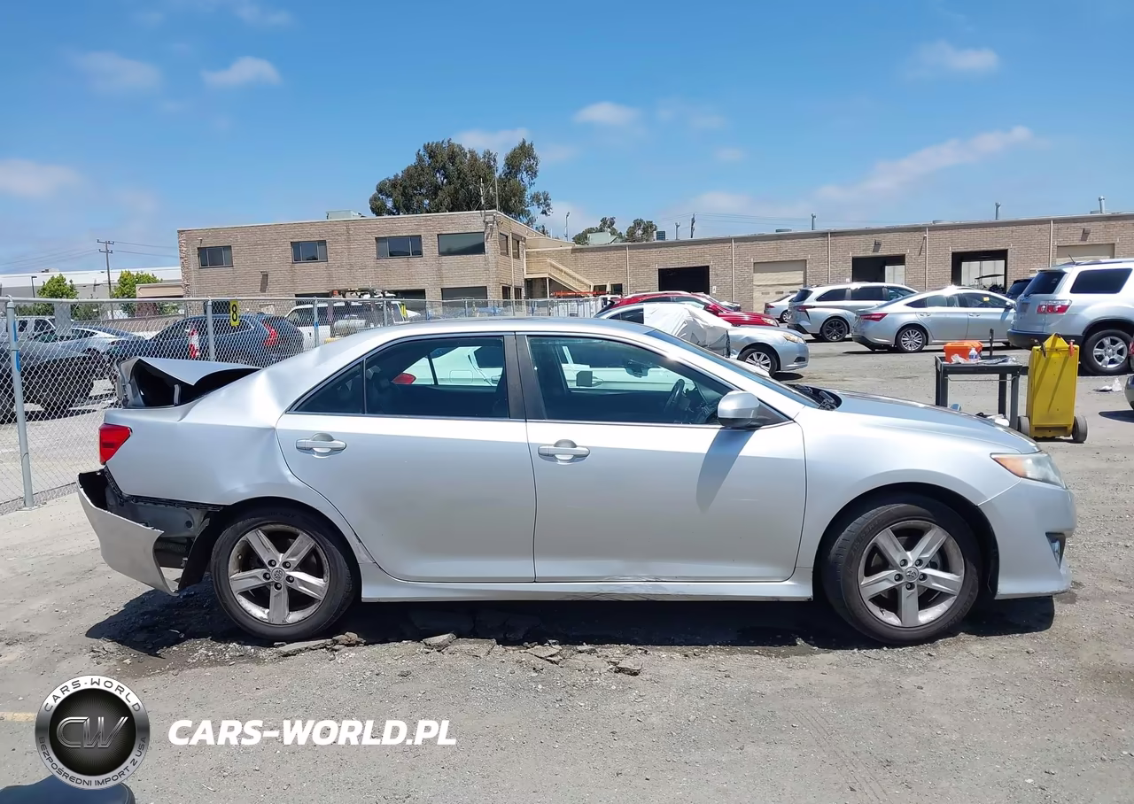2014 Toyota Camry Se VIN:4T1BF1FK5EU792888 - 14