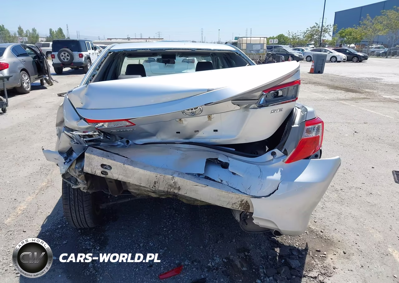 2014 Toyota Camry Se VIN:4T1BF1FK5EU792888 - 17