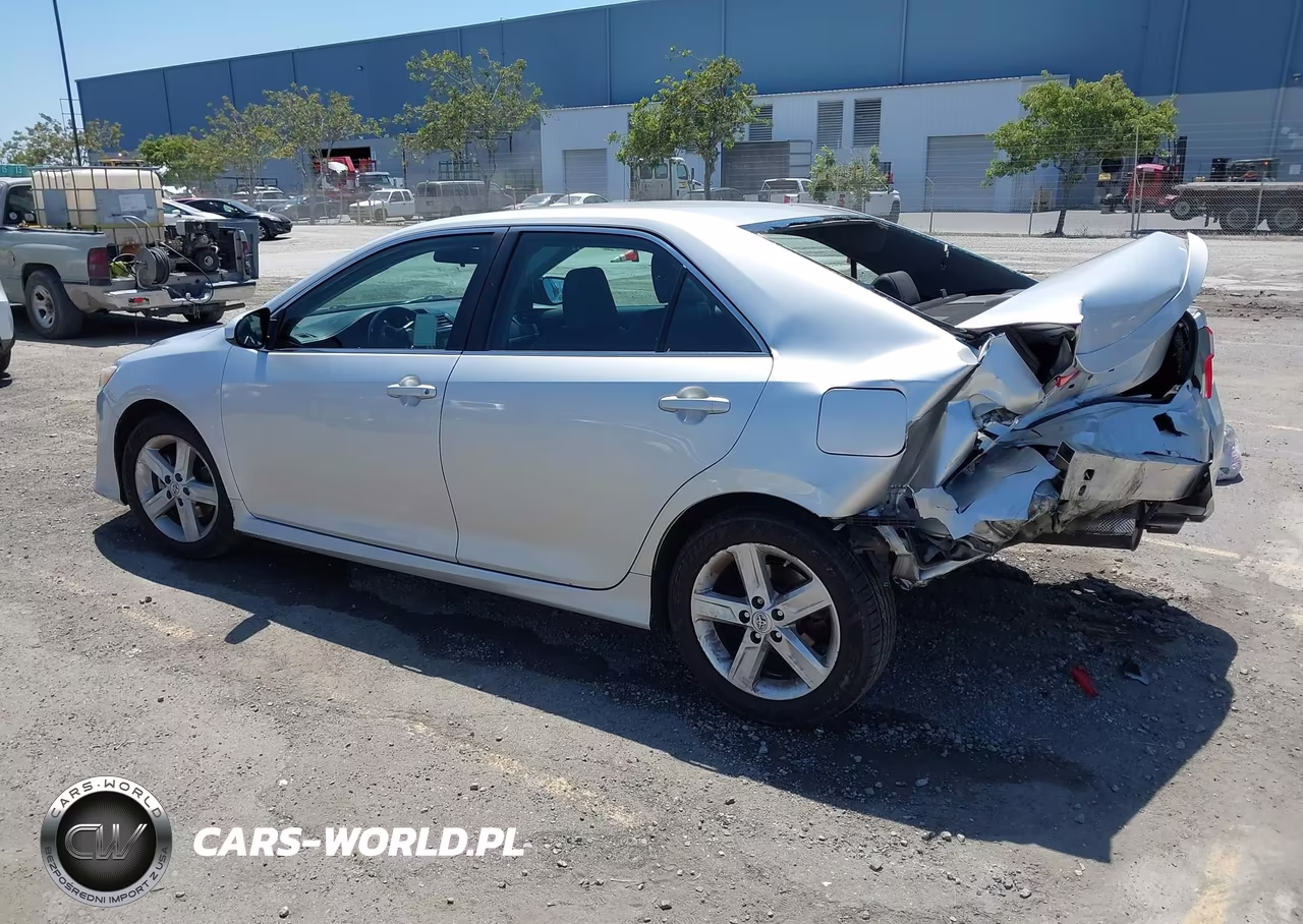 2014 Toyota Camry Se VIN:4T1BF1FK5EU792888 - 3