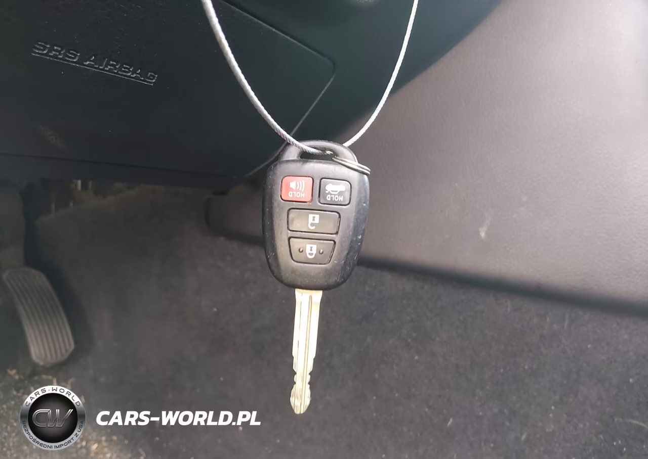2016 Toyota Camry Le VIN:4T1BF1FK6GU267017 - 11
