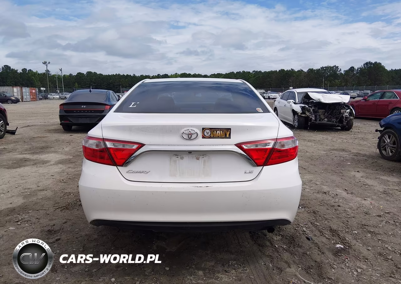 2016 Toyota Camry Le VIN:4T1BF1FK6GU267017 - 17