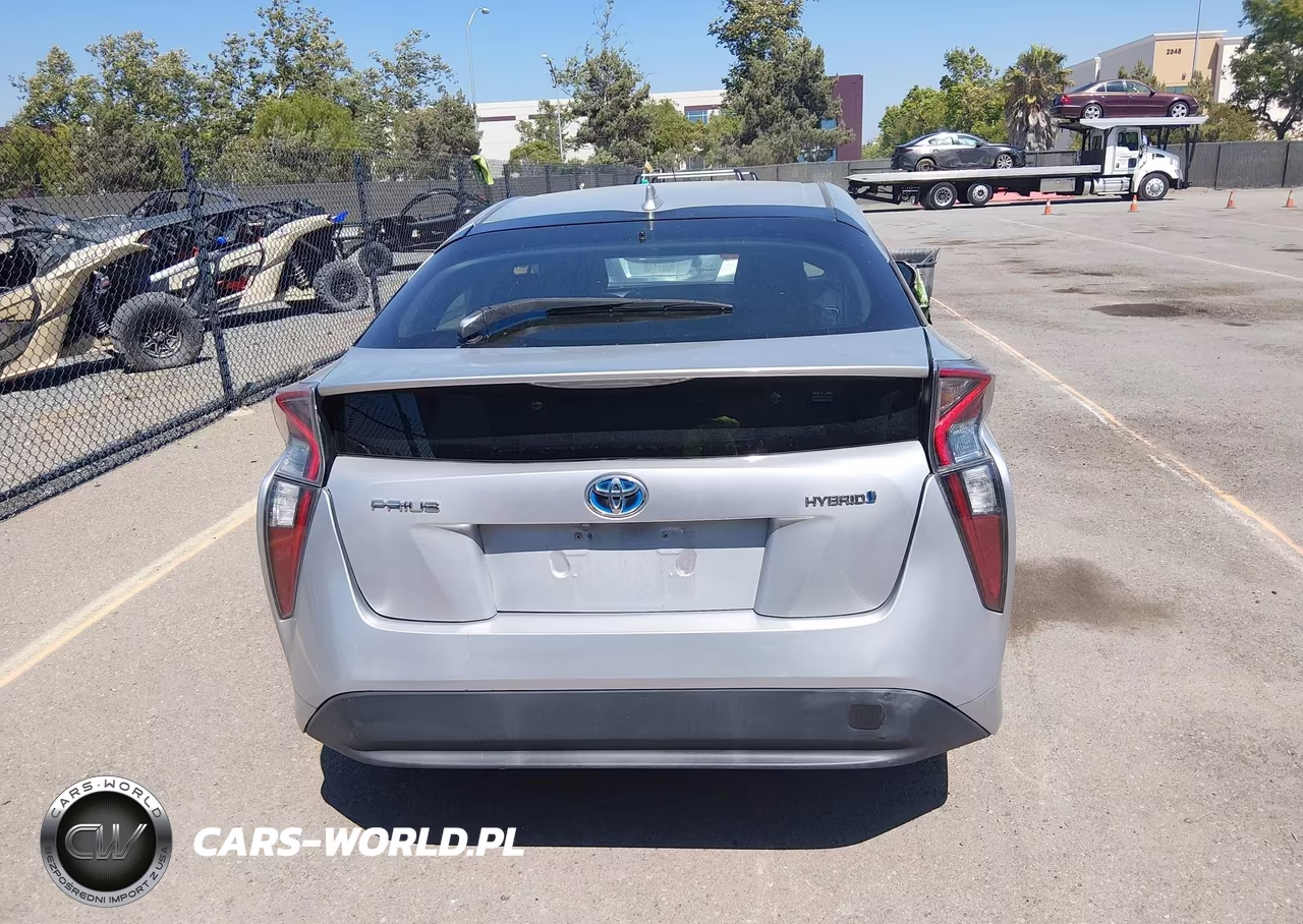 2016 Toyota Prius Four VIN:JTDKARFU7G3015611 - 16