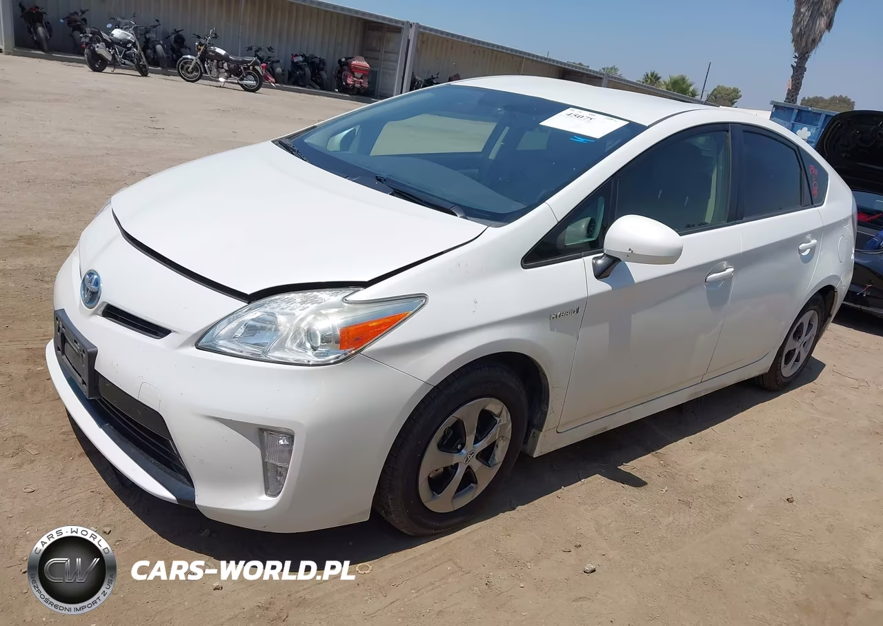 2015 Toyota Prius Two VIN:JTDKN3DU8F2003931 - 2