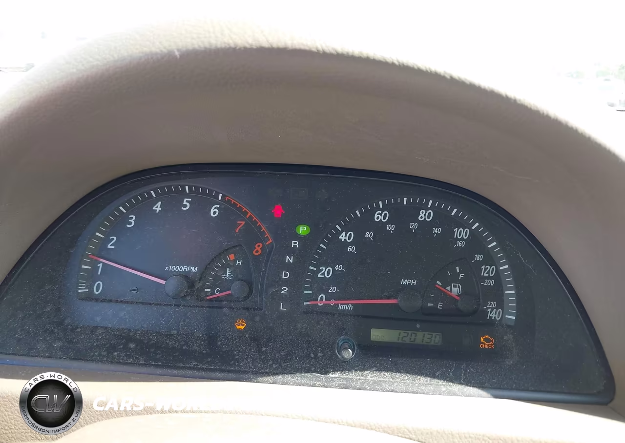 2002 Toyota Camry Le VIN:JTDBE32K520047702 - 7