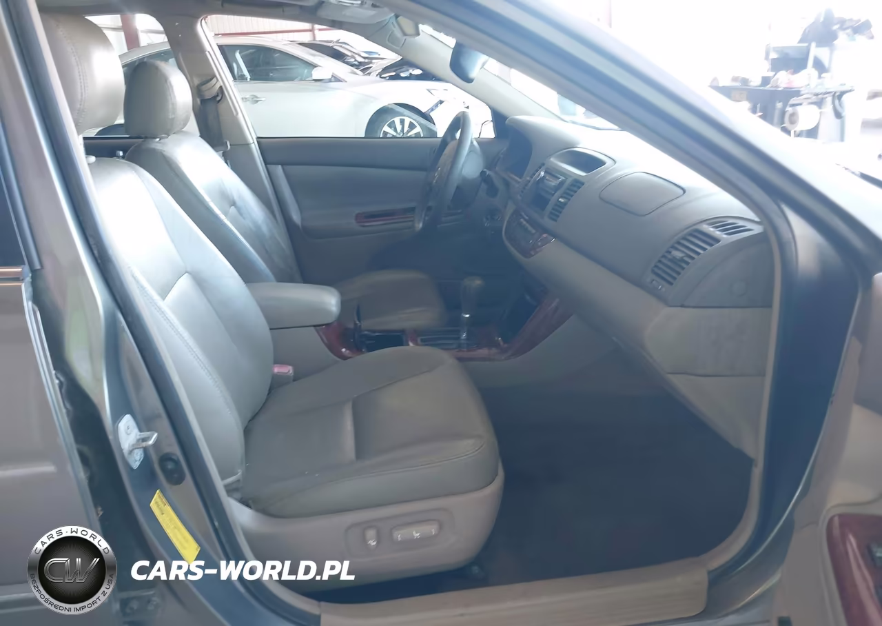 2005 Toyota Camry Xle VIN:4T1BE30K75U600653 - 5