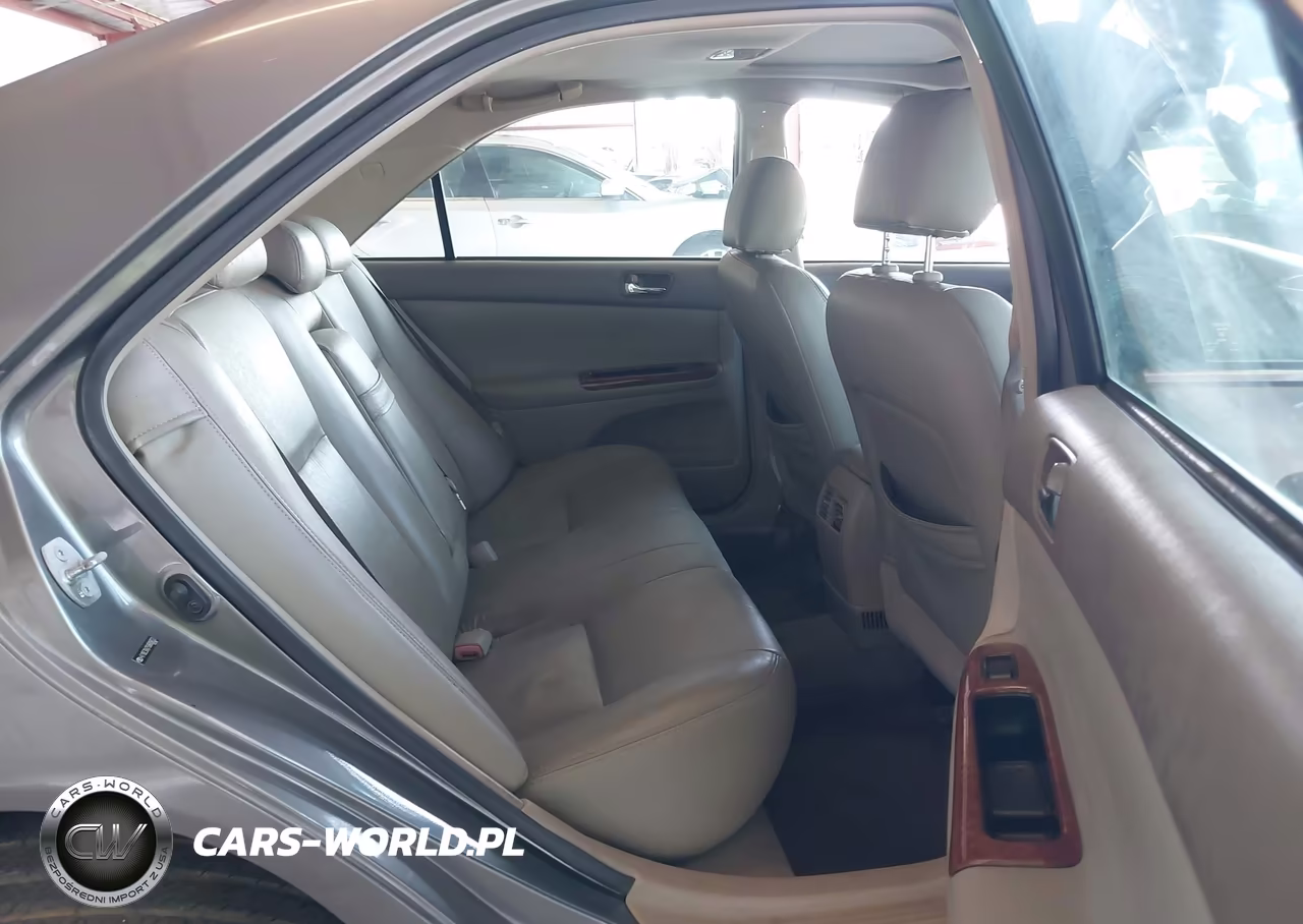2005 Toyota Camry Xle VIN:4T1BE30K75U600653 - 8