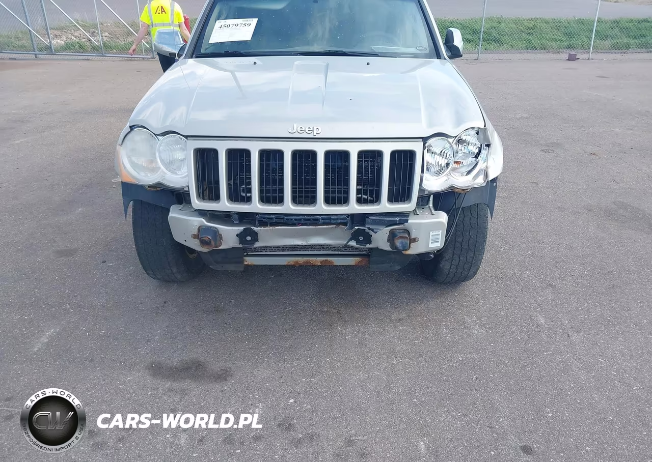 2010 Jeep Grand Cherokee Laredo VIN:1J4PR4GKXAC110227 - 6