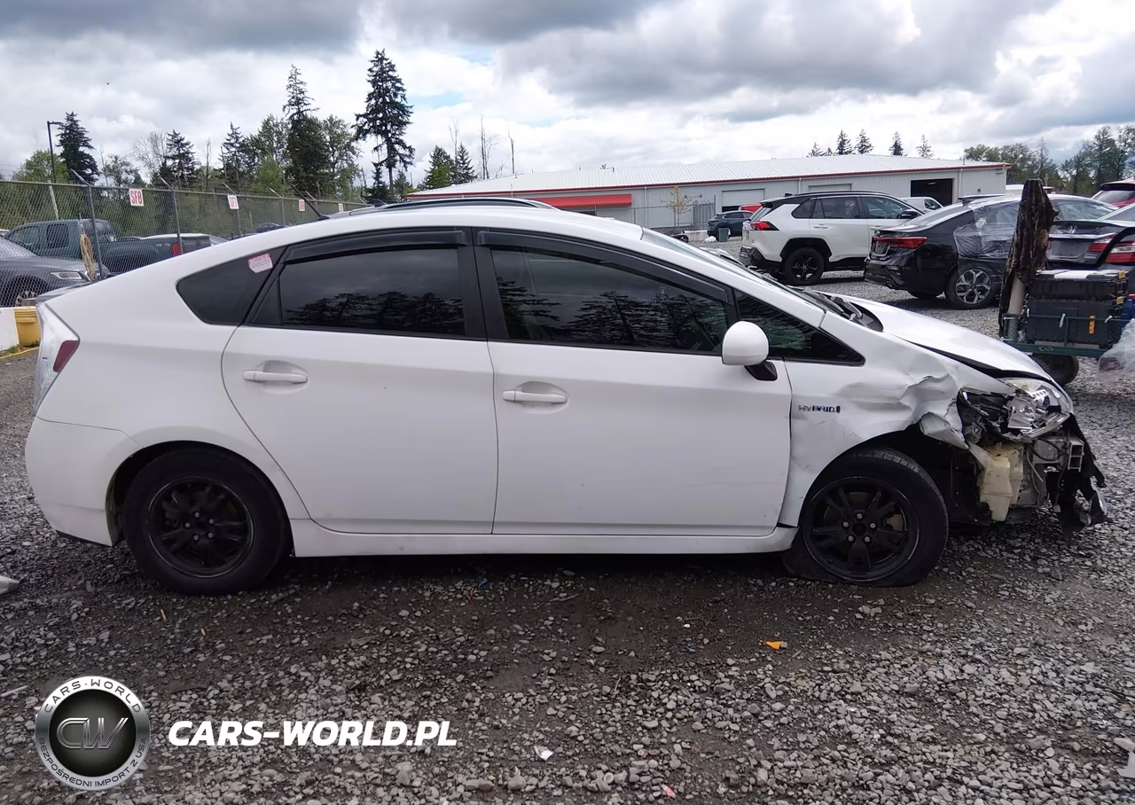 2012 Toyota Prius Two VIN:JTDKN3DU6C5400953 - 14