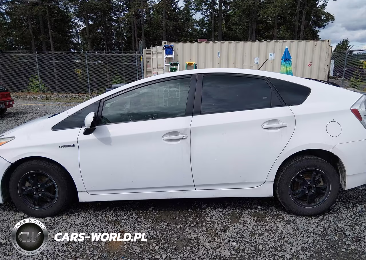 2012 Toyota Prius Two VIN:JTDKN3DU6C5400953 - 15