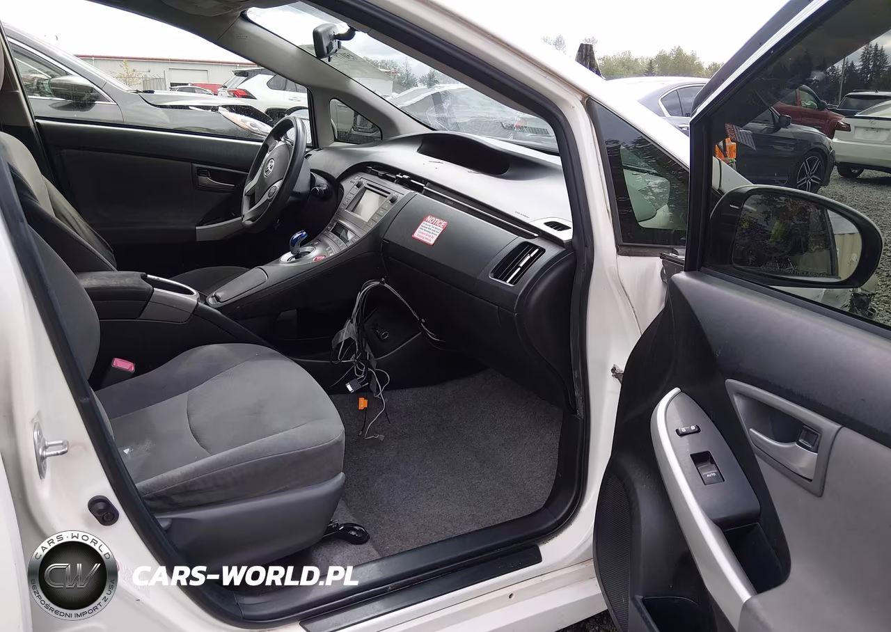 2012 Toyota Prius Two VIN:JTDKN3DU6C5400953 - 18