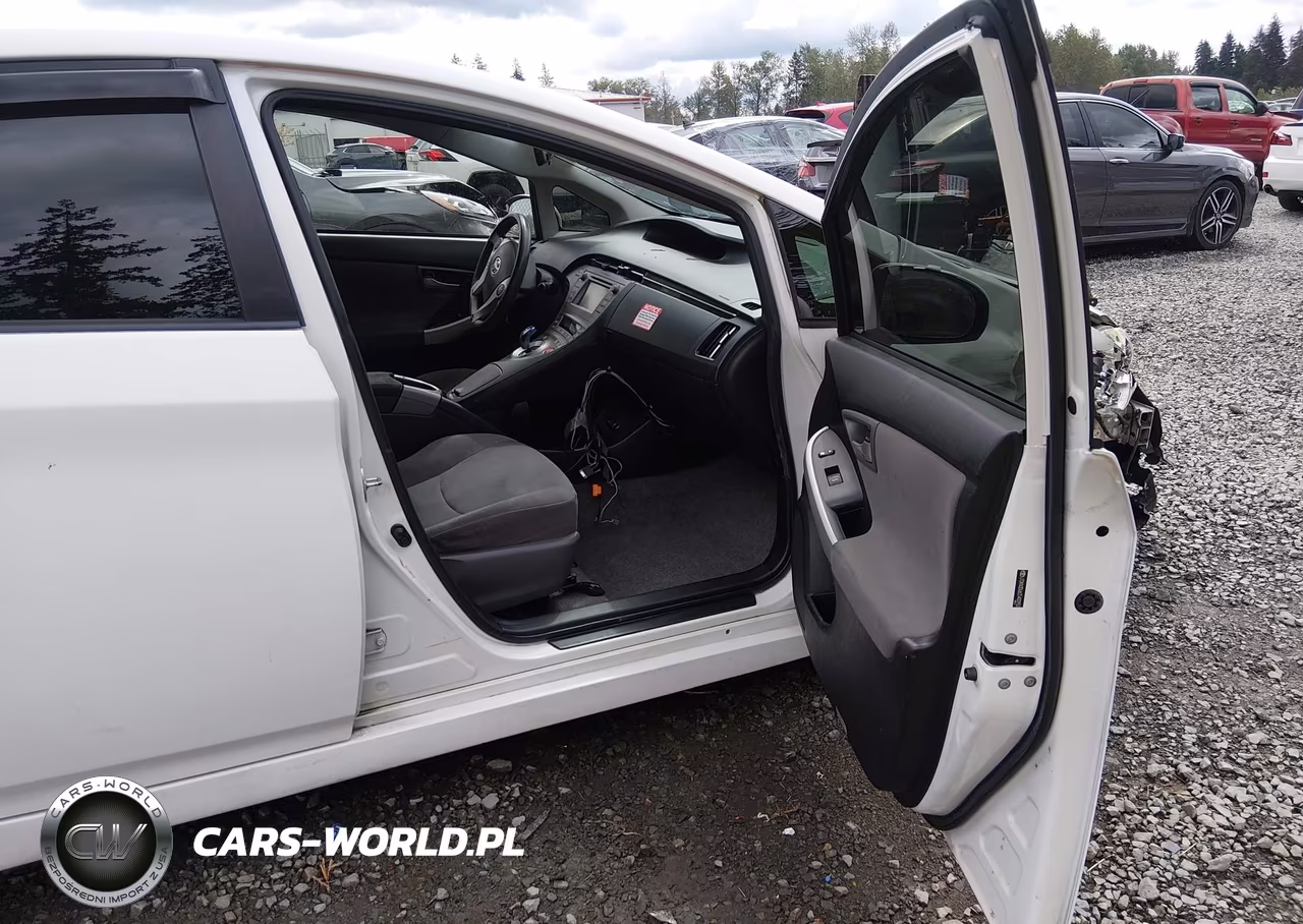 2012 Toyota Prius Two VIN:JTDKN3DU6C5400953 - 5